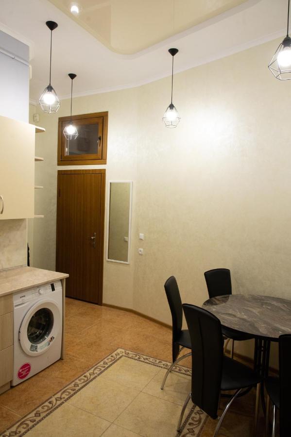 Kit Apartament Apartment Lviv Exterior photo